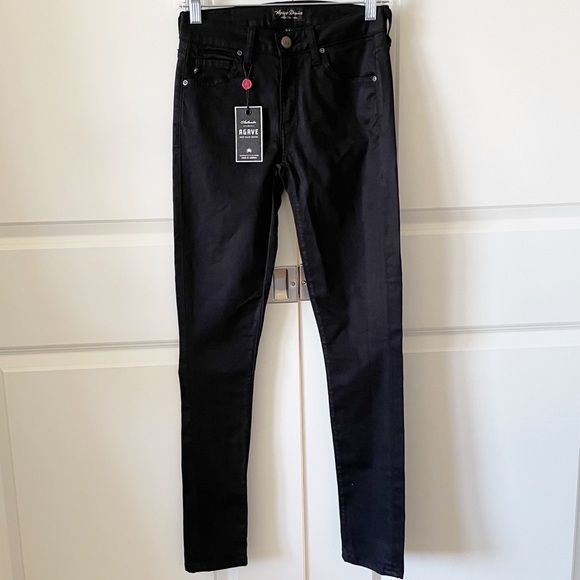 Agave Denim - Agave Denim Verona Curvy Skinny Caviar Black Jean